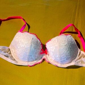 VS 32B Bra